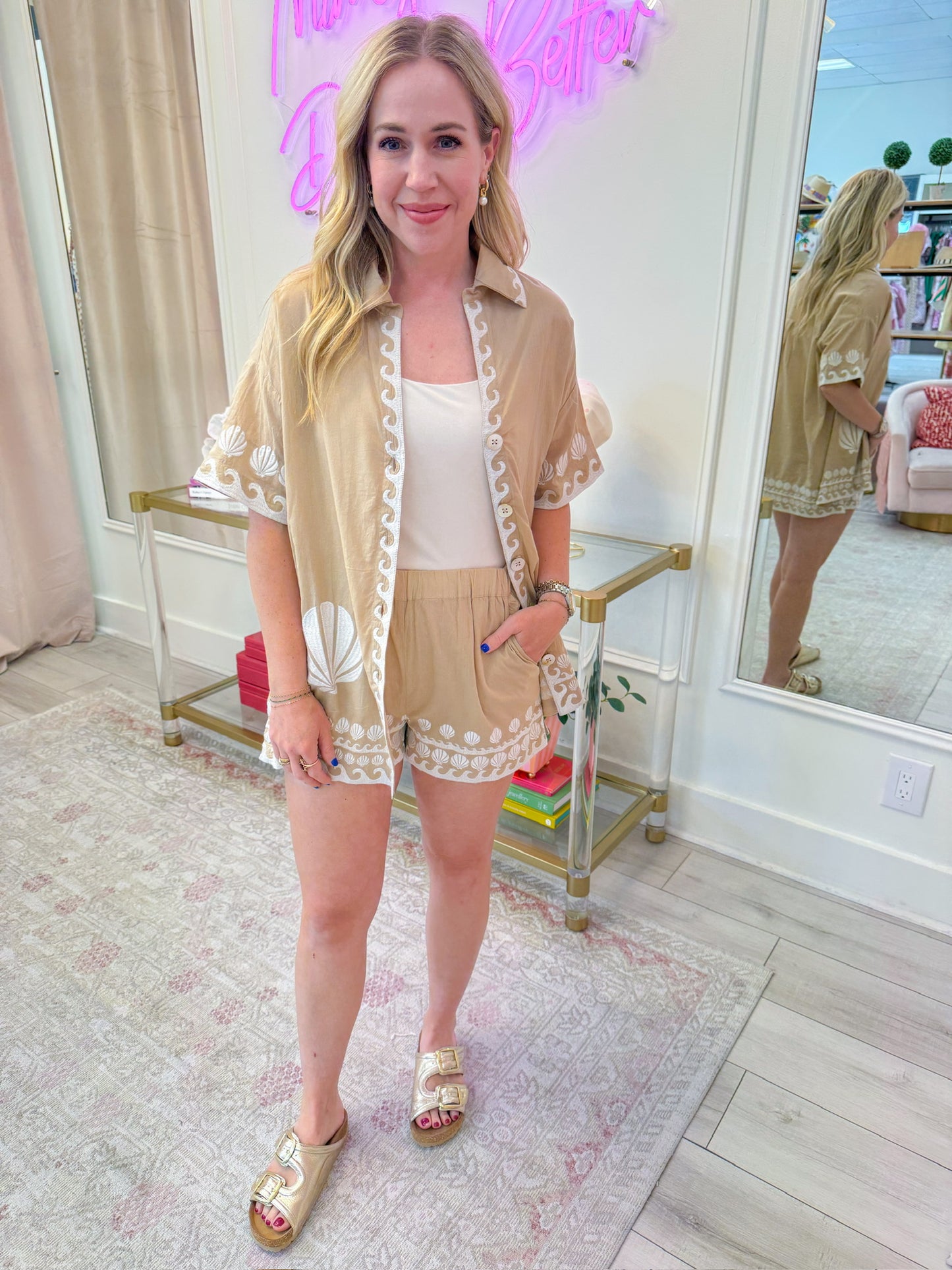 Hendrix Shorts Latte Capri Shells