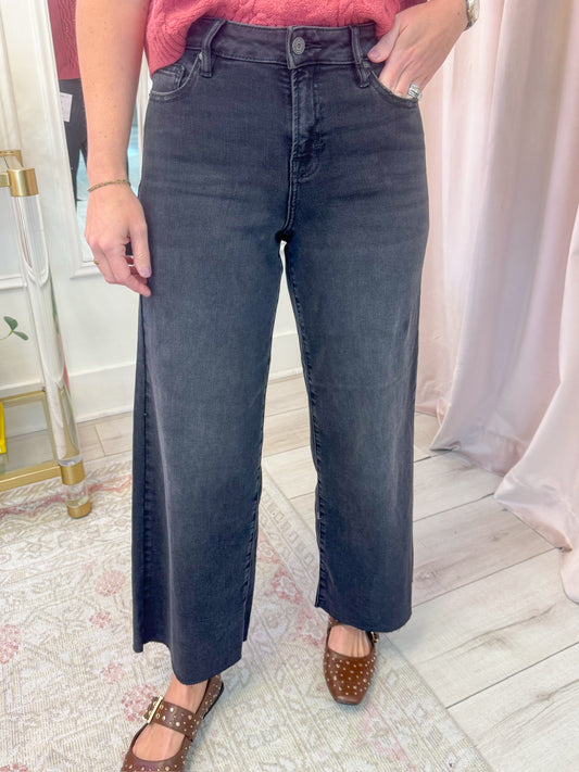 Nori Clean Crop Wide Leg Black