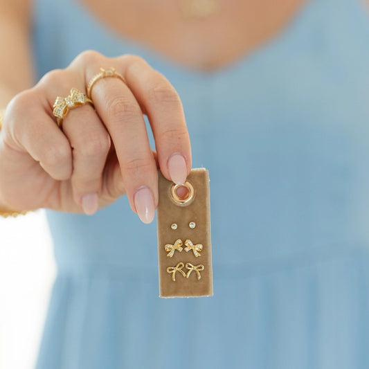 Bow Velvet Stud Set