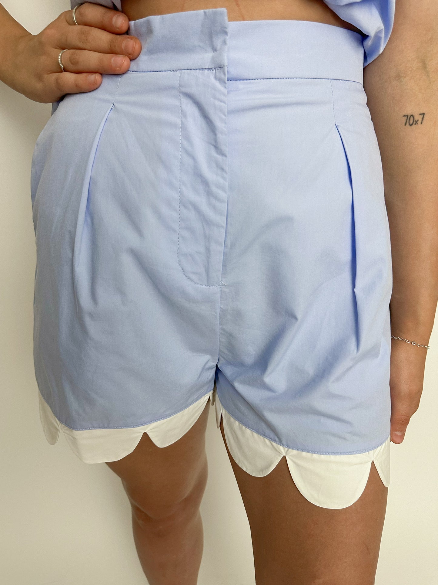 Landry Scallop Edge Short