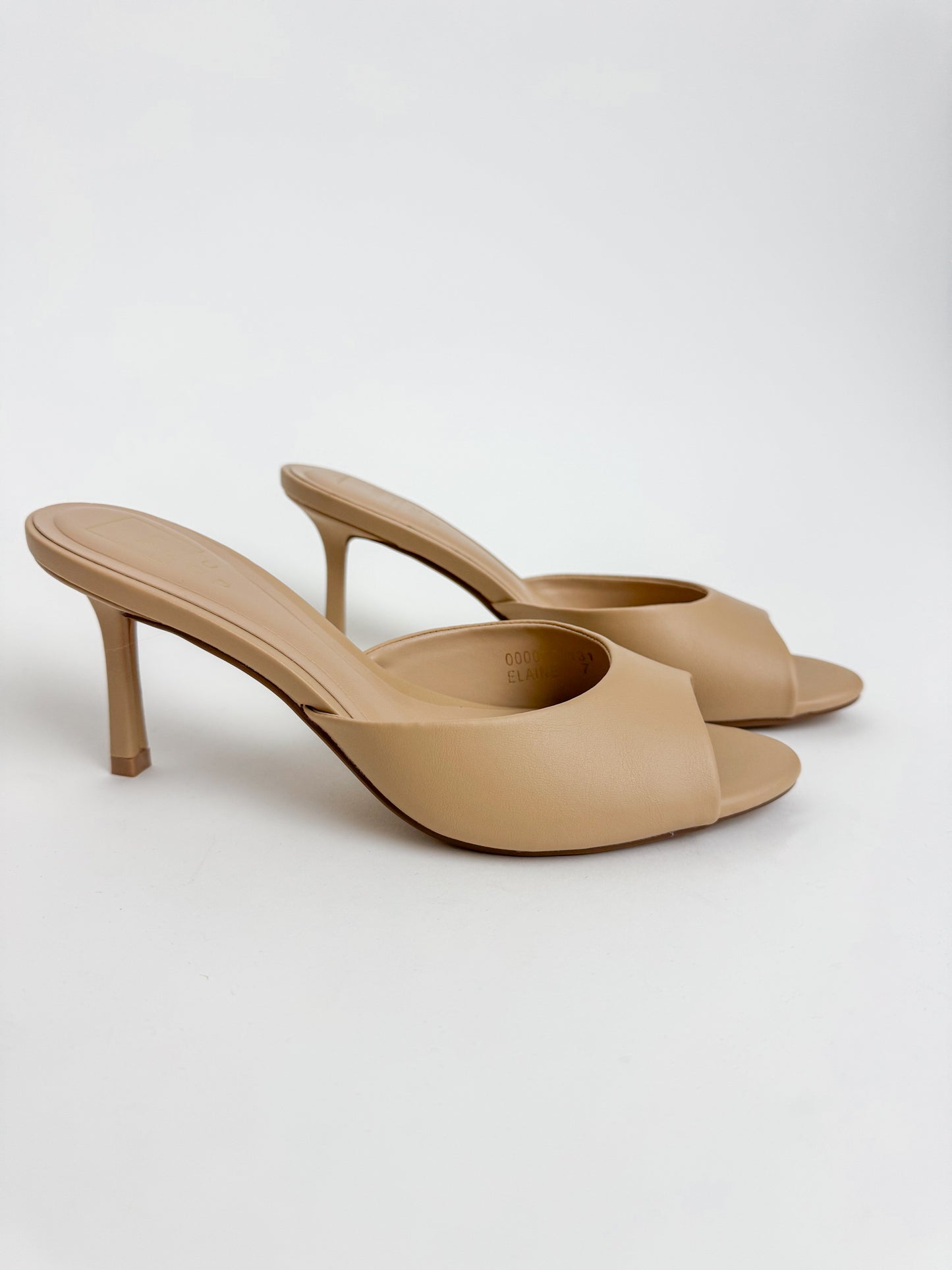 Elaine Heel