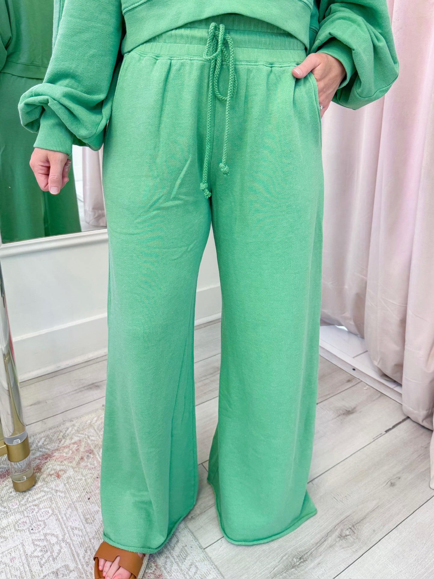 Get Loose Wide Leg Sweatpants