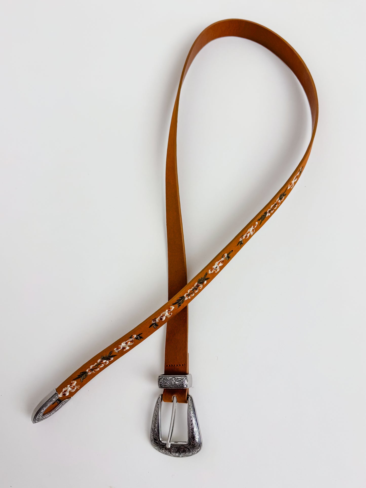 Flower Embroidered Etch Buckle Belt