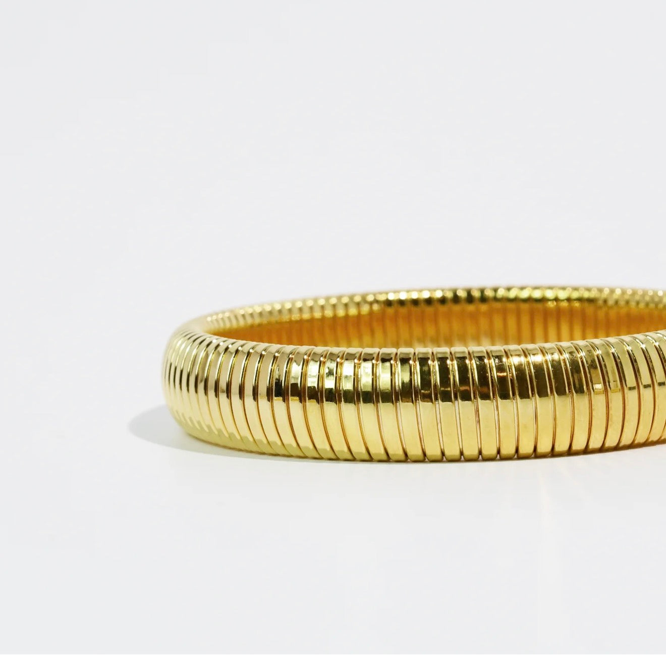 Chic Ribbed Bracelet 12mm