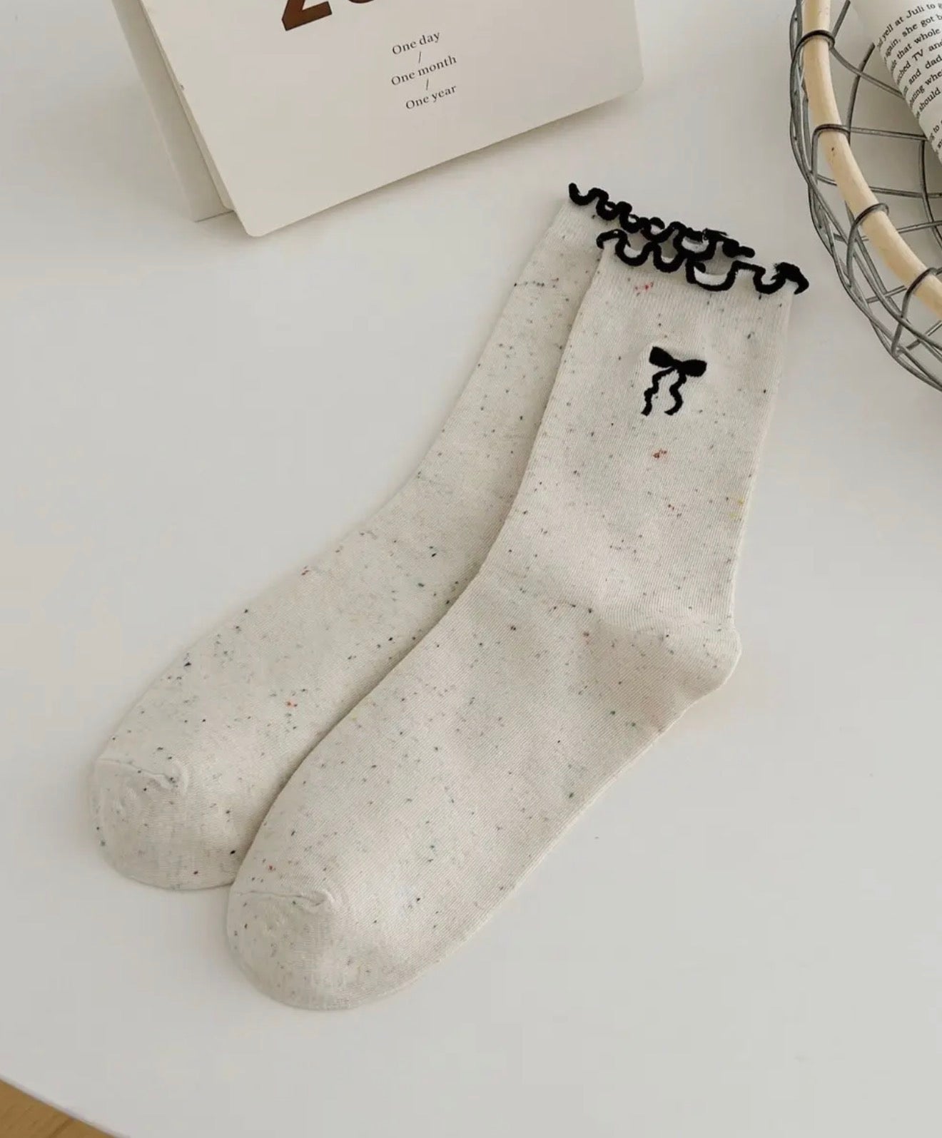 Bow Embroidered Speckle Crew Socks