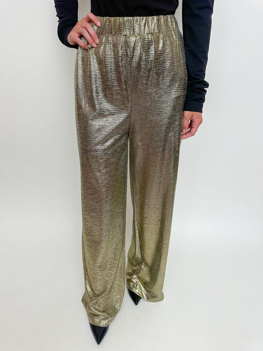 Total Knockout Wide Leg Pant