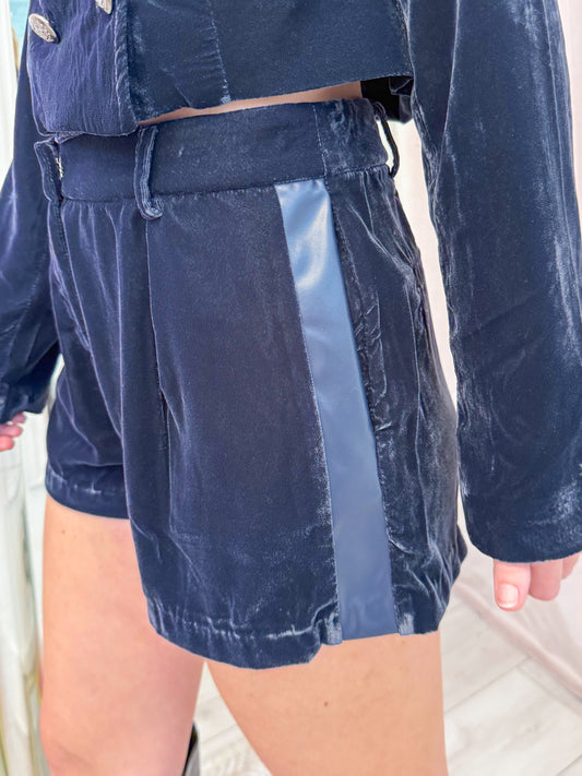 Minnetta Velvet Short