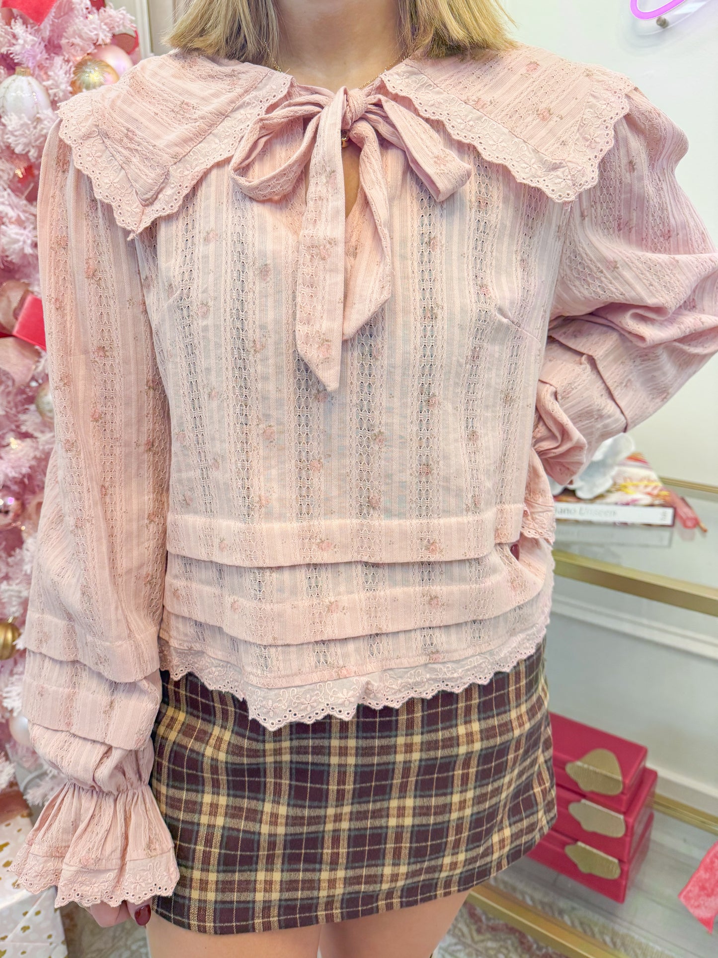 Victoria Floral Lace Collar Blouse