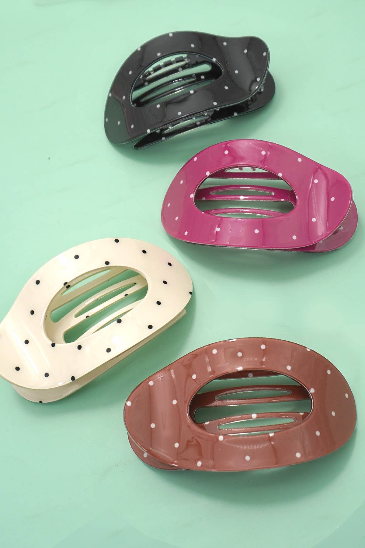 Jumbo Lay Flat Oval Hair Clip
