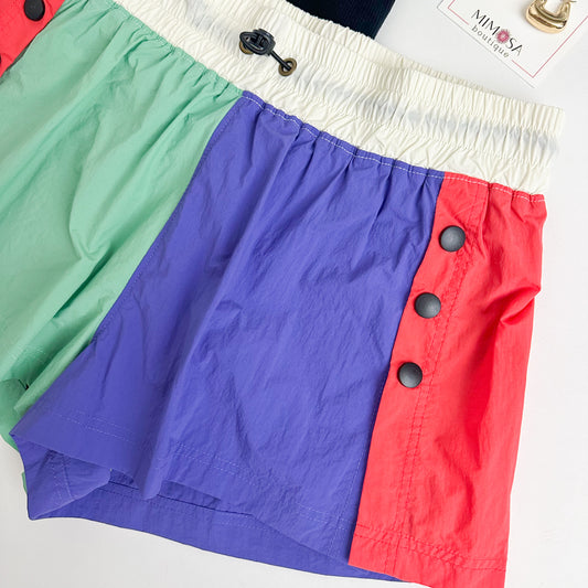 Color Blocked Side Snap Short