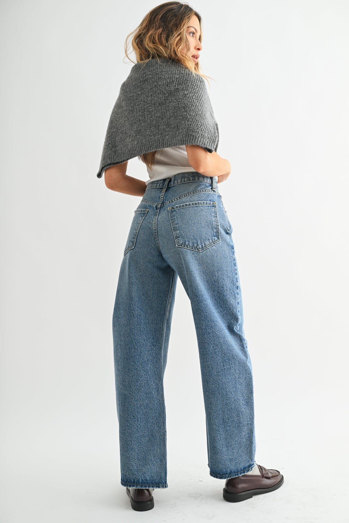The Classic Barrel Jean Med. Denim