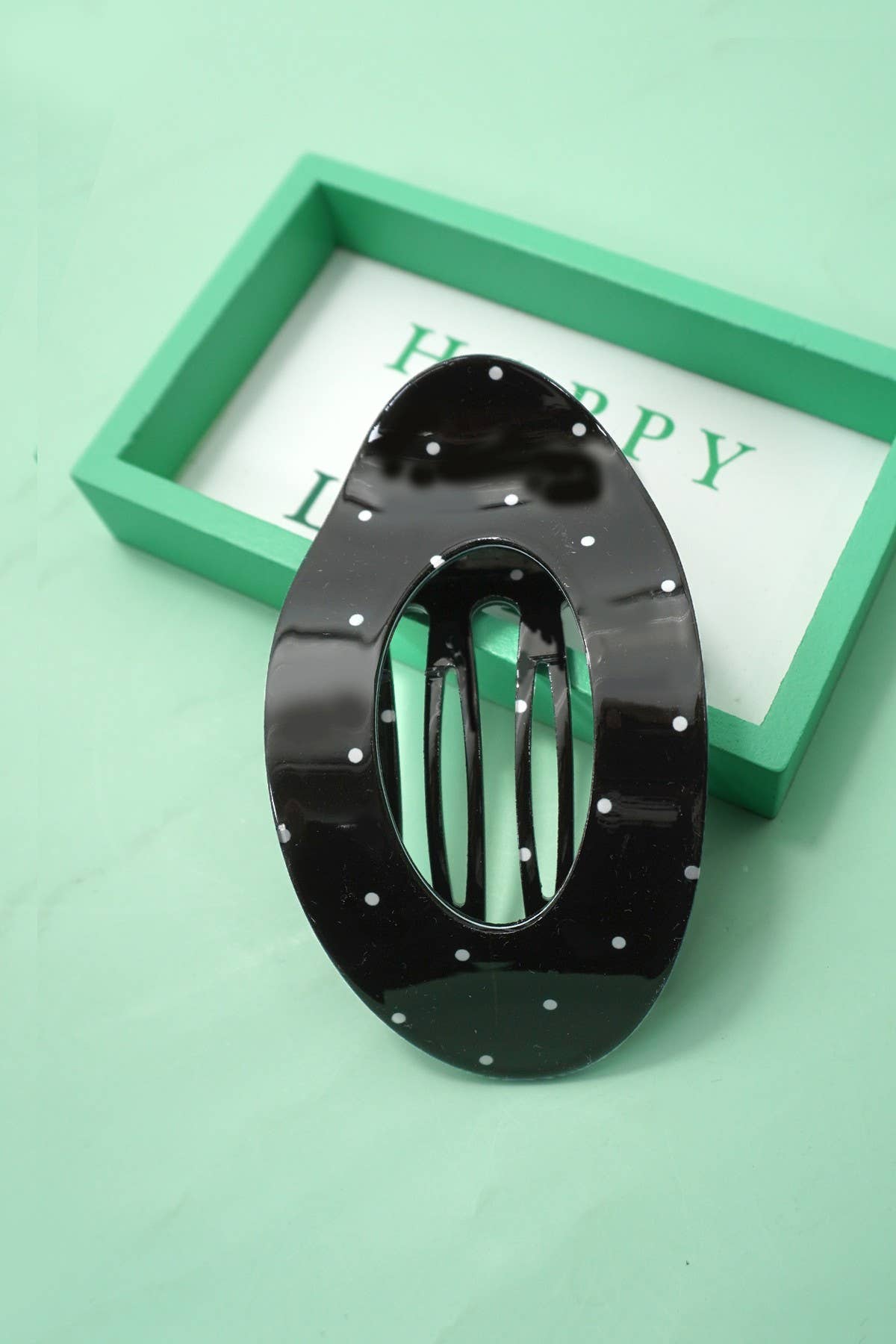 Jumbo Lay Flat Oval Hair Clip
