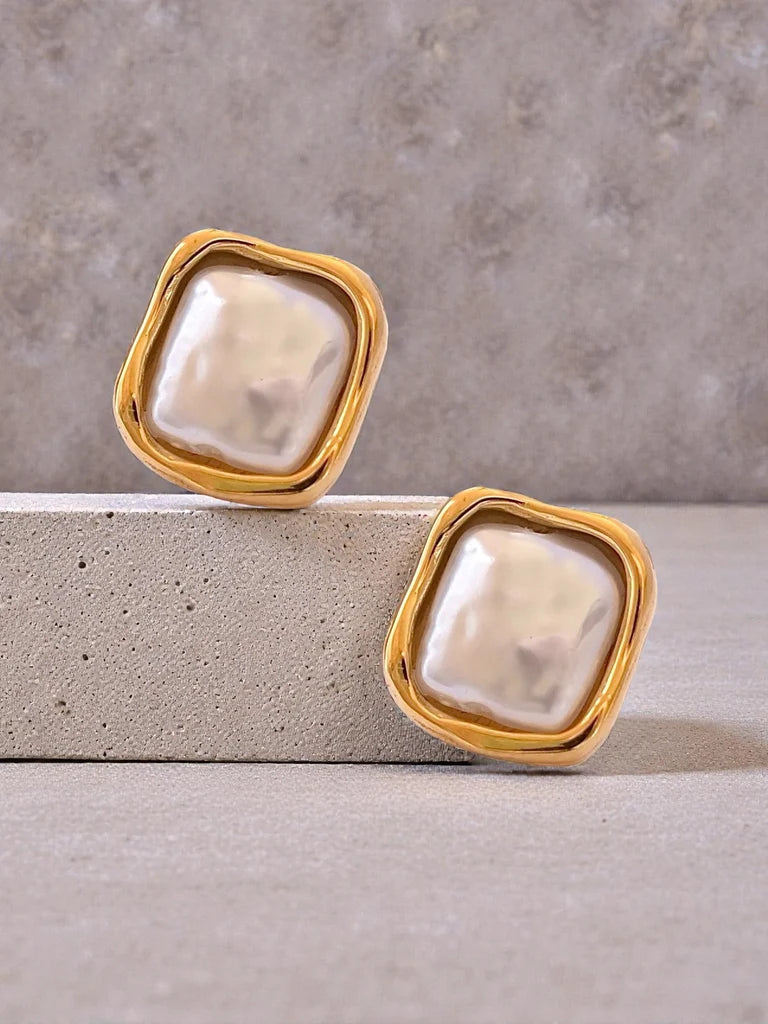 OCEANS APART Studs